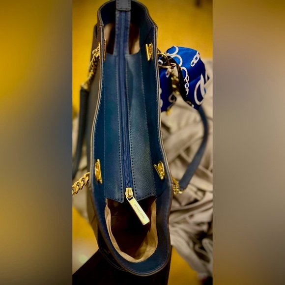 Michael Kors Jet Set Large Saffiano Leather Shoulder Bag - Blue - Picture 10 of 14